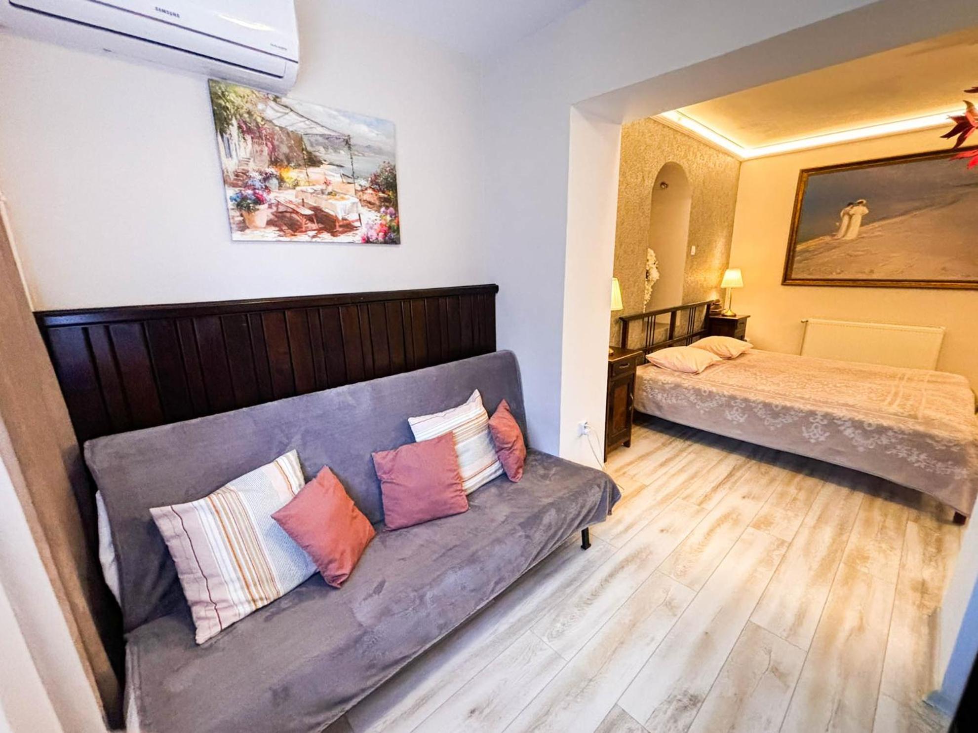 Conacul Bunicilor Hotel Novaci Ngoại thất bức ảnh