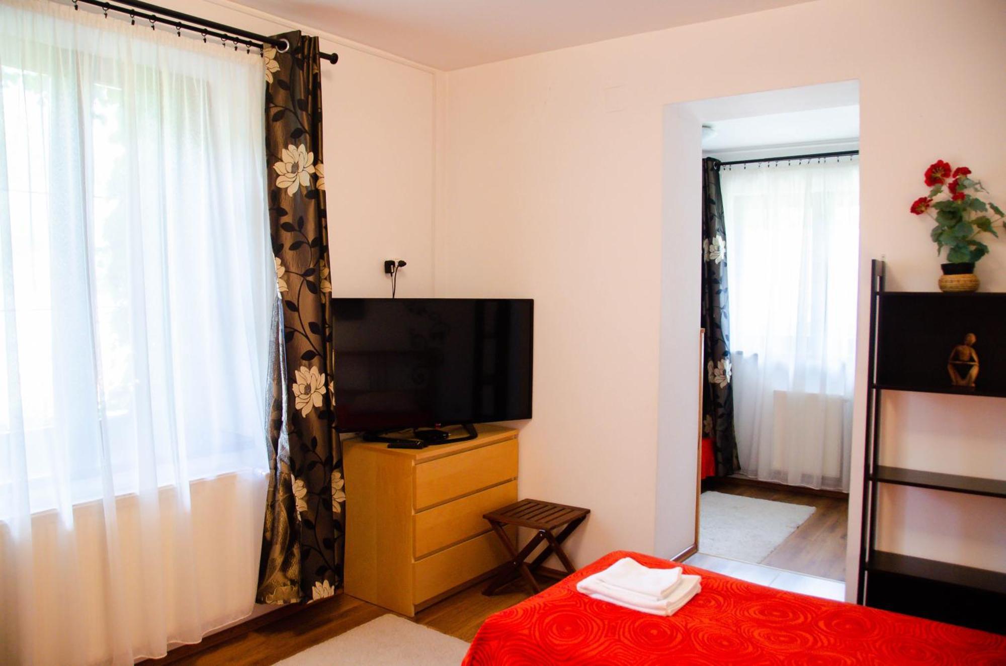 Conacul Bunicilor Hotel Novaci Ngoại thất bức ảnh