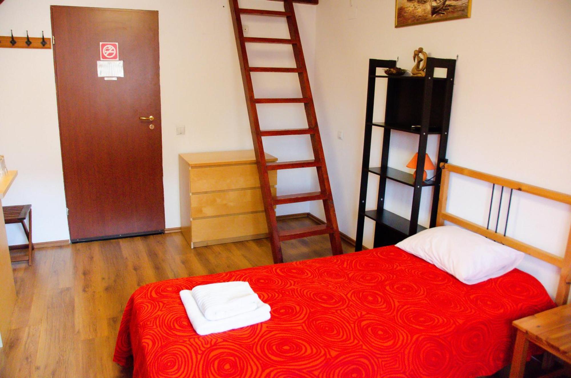 Conacul Bunicilor Hotel Novaci Ngoại thất bức ảnh